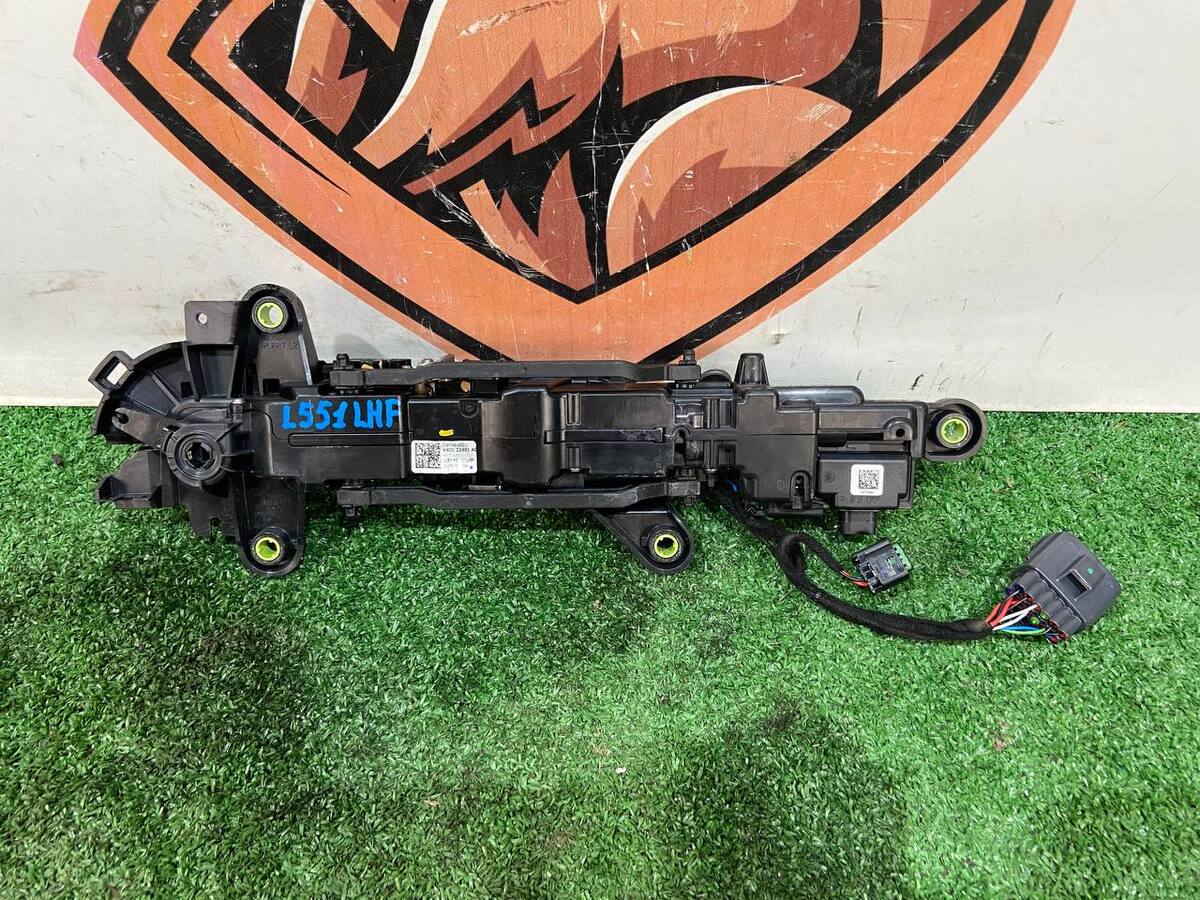 LR144889 Klamka drzwi zewnętrznych przednich lewych Range Rover Evoque Nowy L551 (2019-) Używane